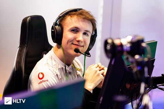 奥睿科发布2025款OminiPlus迷你主机搭载AMD R5处理器